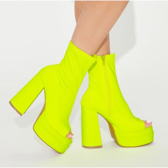 [H321] Fashion Nova 'Waiting On A Feeling' Platform Booties - Picture 2 of 10